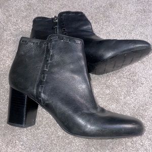 Via Spiga black leather zippered block heels size 8.5